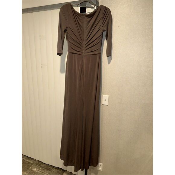 La Femme Cocoa Brown 3/4 Sleeve Ruched Jersey Column Gown Size 8 $365. 14 - Picture 6 of 12